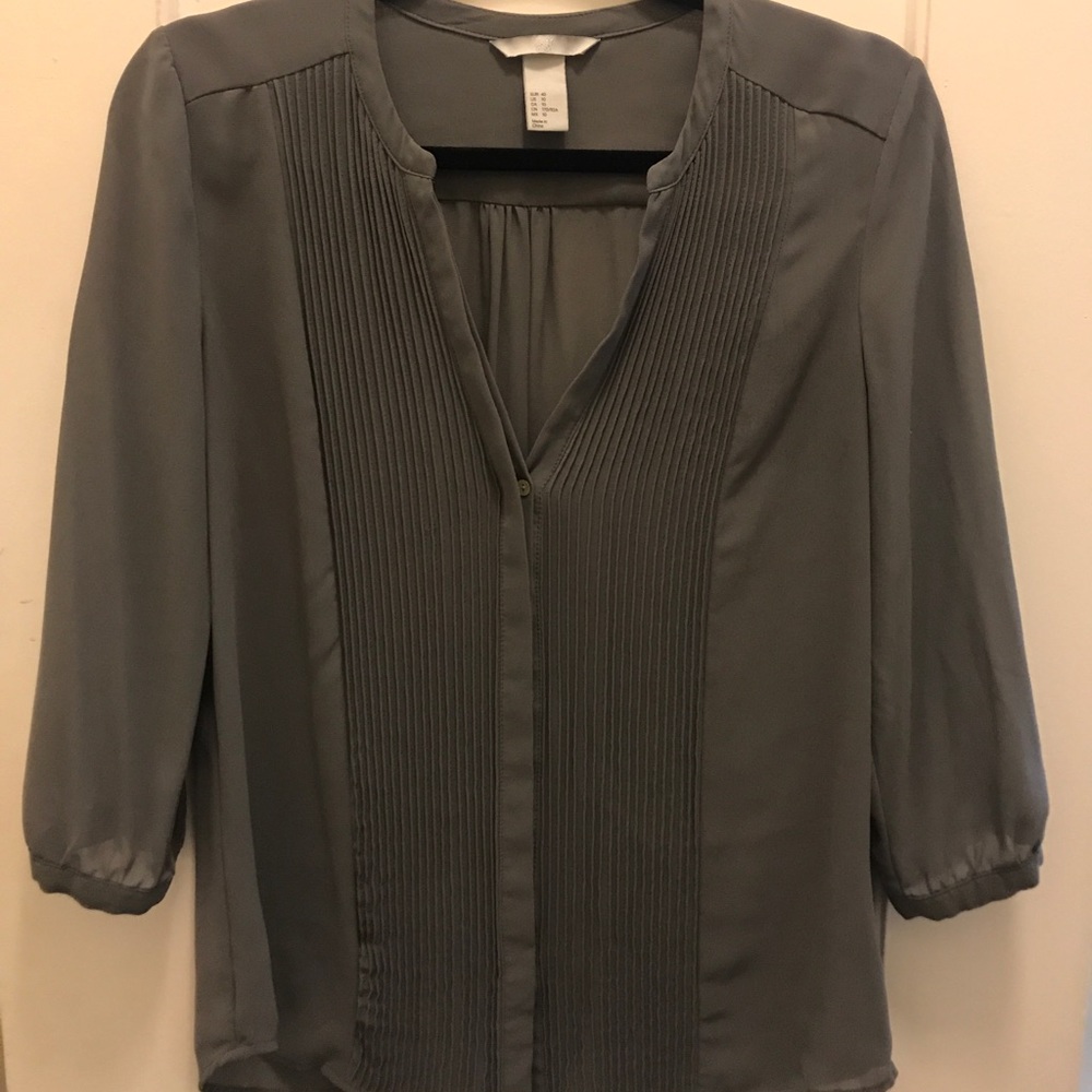 H&M 3/4 sleeve chiffon pintucked blouse